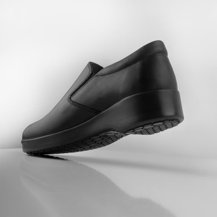 عکس کفش طبی مردانه مدل لوکا